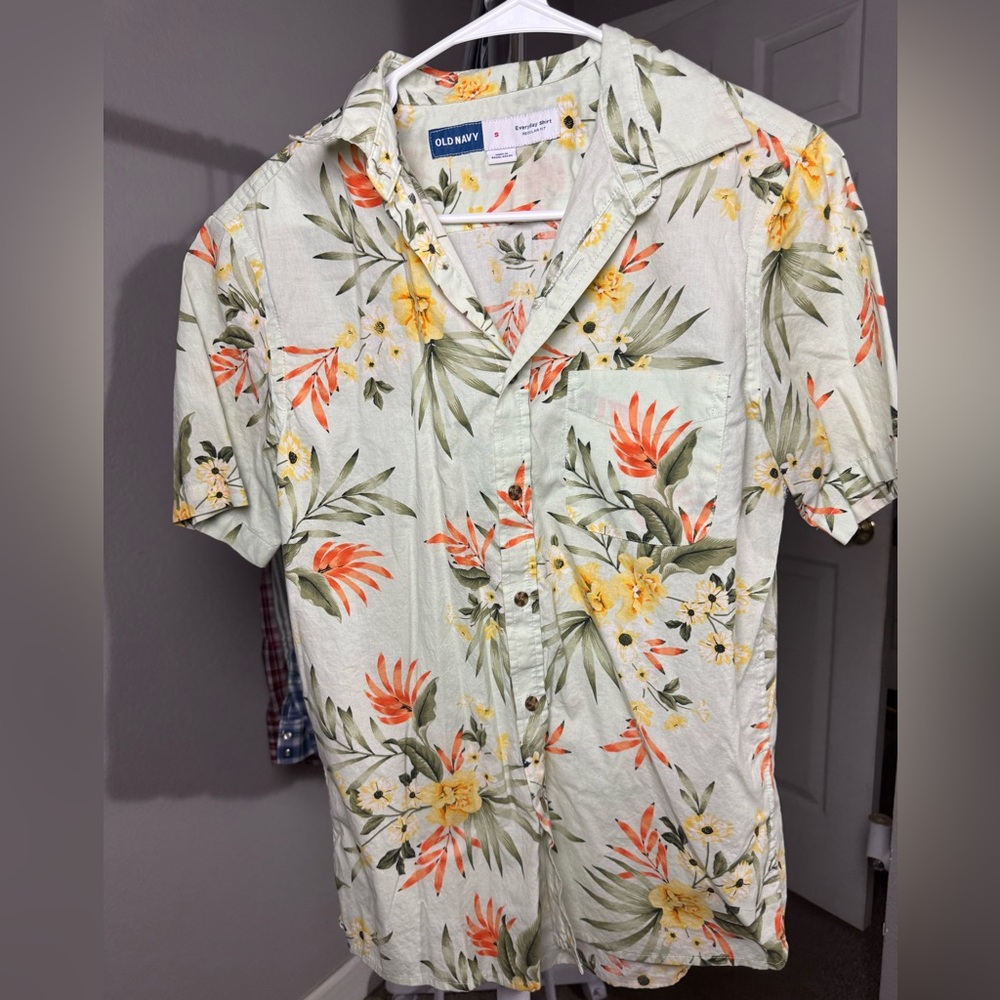 Old Navy Men's Tropical Floral Shirt - Yellow and Orange